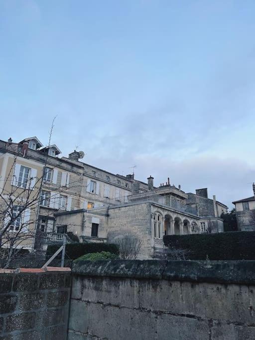 Maison + Parking Prive Au Coeur Angouleme 60M2 Kültér fotó